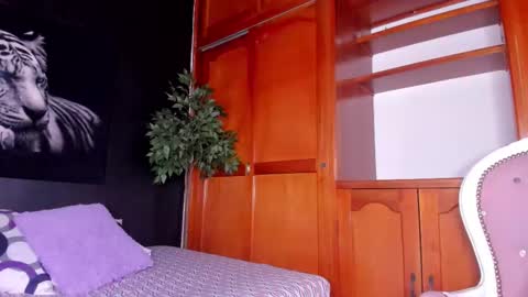 Snapshot of anahi__18 chatting on October 11, 2:16 am Anahi online show from October 11, 2:16 am
