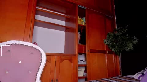 Anahi online show from March 25, 3:01 am