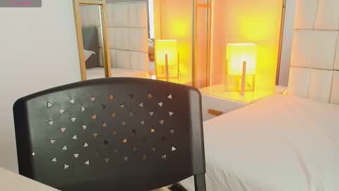 Anahi  online show from January 6, 7:17 pm