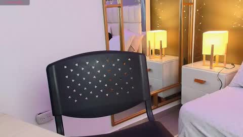 Anahi  online show from September 8, 7:35 pm