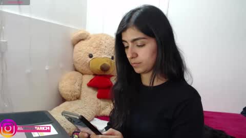 Snapshot of anahibrowns95 chatting on October 14, 8:11 pm Anahi Browns online show from October 14, 8:11 pm