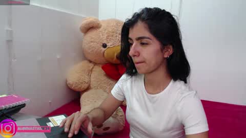 Snapshot of anahibrowns95 chatting on October 8, 6:34 pm Anahi Browns online show from October 8, 6:34 pm