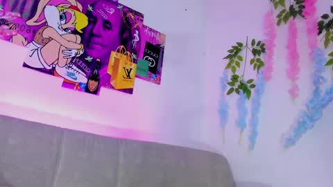 Anah online show from February 11, 2:07 pm