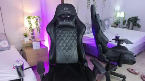 anajimorgan online show from May 9, 10:01 pm