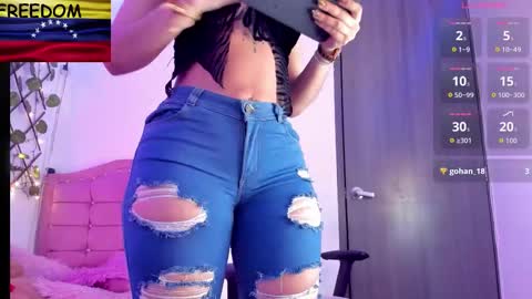 Snapshot of anais_as chatting on October 19, 10:56 pm Anais online show from October 19, 10:56 pm