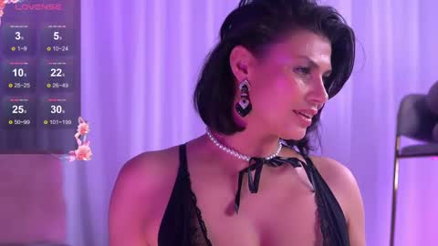 Anais online show from April 17, 3:19 am