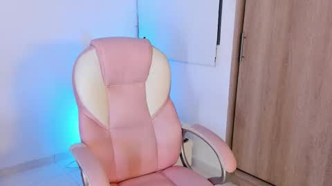 Anastacia online show from February 11, 11:12 am