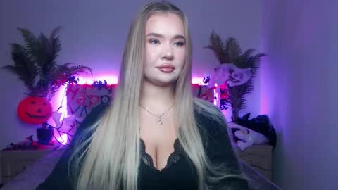 anastacyyellig online show from November 2, 8:23 pm