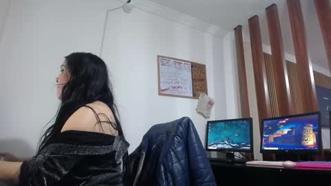 Snapshot of anastasiabasst__ chatting on October 11, 6:07 am Jennyfer.... but u can say me Anastasia online show from October 11, 6:07 am