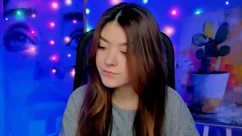 Ana online show from December 14, 1:39 pm