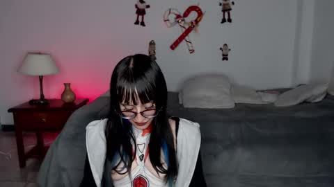 Snapshot of andrasla chatting on December 31, 12:11 am Andras online show from December 31, 12:11 am