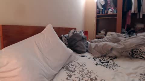 Snapshot of andrasweetie chatting on February 18, 5:55 pm Andra online show from February 18, 5:55 pm