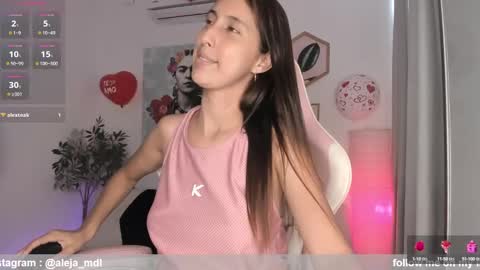 A l e online show from February 9, 8:13 pm