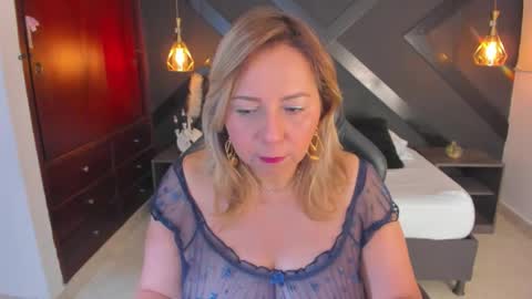 A N D R E online show from November 16, 3:19 am