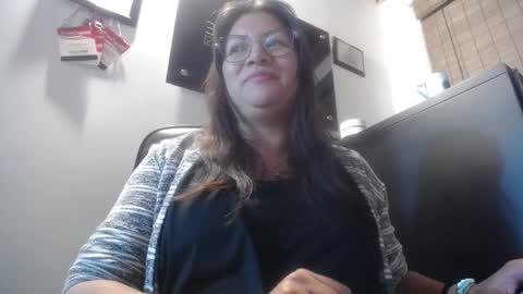 Snapshot of andrea_teacher chatting on February 14, 12:09 am Andrea Model trainer Luxury ST online show from February 14, 12:09 am