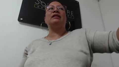 Snapshot of andrea_teacher chatting on January 17, 10:01 pm Andrea Model trainer Luxury ST online show from January 17, 10:01 pm