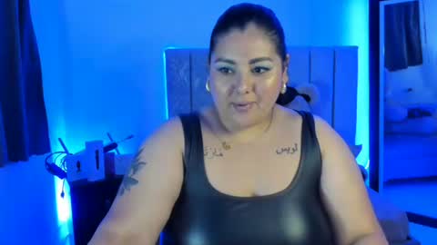 Snapshot of andreaakinky chatting on October 13, 9:23 am andreaakinky online show from October 13, 9:23 am
