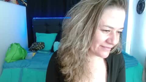 andreea_xx online show from February 9, 1:57 pm