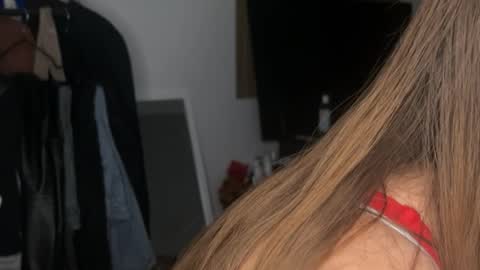 Snapshot of anetta_m chatting on October 7, 2:32 pm anetta_m online show from October 7, 2:32 pm