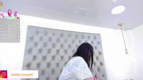 Snapshot of anette_cooper chatting on October 7, 3:33 am anette_cooper online show from October 7, 3:33 am