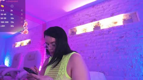 Snapshot of anette_cooper chatting on January 23, 3:48 am anette_cooper online show from January 23, 3:48 am