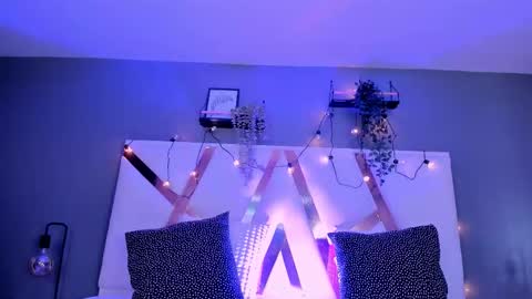 Snapshot of angeelmoon__ chatting on September 25, 5:17 am ANGEL online show from September 25, 5:17 am