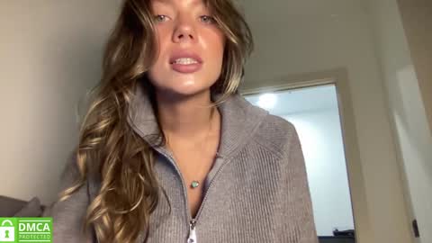 Snapshot of angel_from_sky chatting on September 9, 11:32 am Greetings Jess online show from September 9, 11:32 am