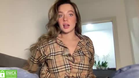 Snapshot of angel_from_sky chatting on March 3, 1:48 pm Greetings Jess online show from March 3, 1:48 pm