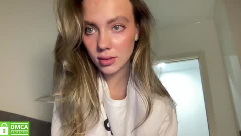 Snapshot of angel_from_sky chatting on January 30, 12:48 pm Greetings Jess online show from January 30, 12:48 pm