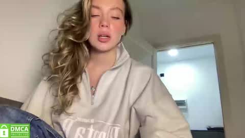 Snapshot of angel_from_sky chatting on February 12, 10:56 am Greetings Jess online show from February 12, 10:56 am