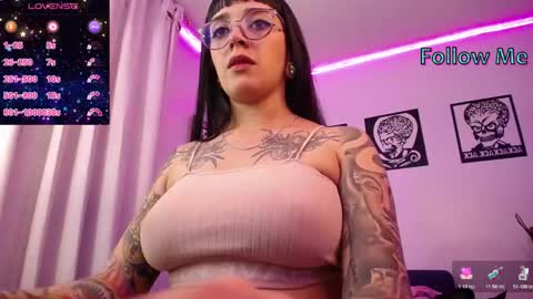 Angela online show from December 18, 11:31 pm