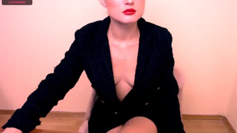 Snapshot of angelalice_ chatting on December 9, 10:22 am Alice online show from December 9, 10:22 am