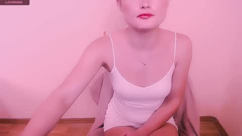 Snapshot of angelalice_ chatting on January 20, 9:03 am Alice online show from January 20, 9:03 am
