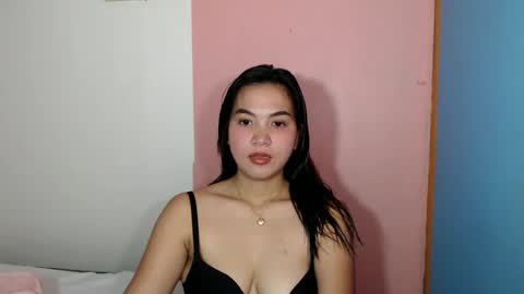 Snapshot of angelavida chatting on September 11, 2:56 am angel- i am new here please do understand that i only get naked on private room thank you online show from September 11, 2:56 am