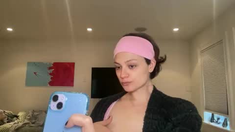 angeleleven11 online show from December 16, 10:26 pm