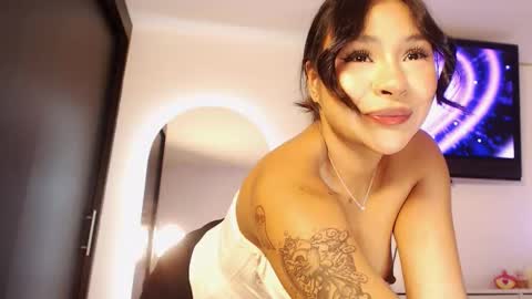 Snapshot of angelesxoxo chatting on October 19, 2:35 am angelesxoxo online show from October 19, 2:35 am