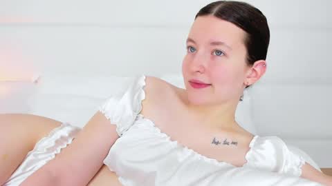 Angelic online show from January 10, 2:46 am