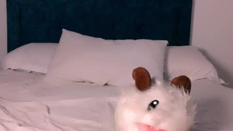 Angelinhaa  online show from October 25, 4:09 am