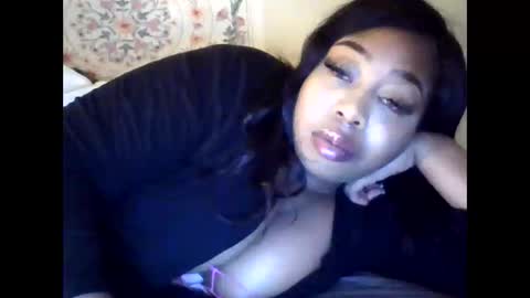 Snapshot of angeliquebelcaliz chatting on October 19, 4:03 am angeliquebelcaliz online show from October 19, 4:03 am