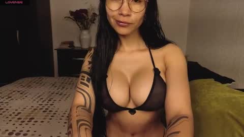  ANGELA ISABELLA  online show from April 10, 12:33 pm