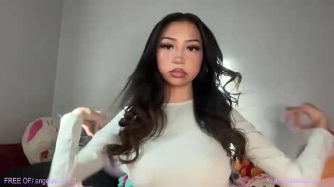 angel online show from December 3, 10:45 pm