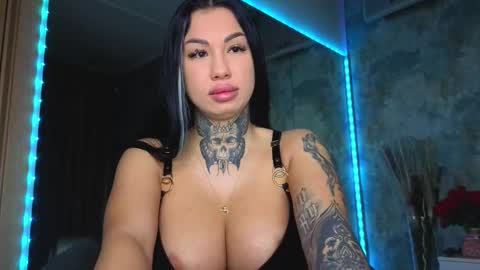 angellys online show from January 10, 9:25 am