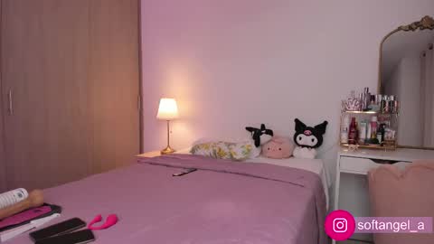 Snapshot of angeluniverse chatting on October 22, 8:47 pm angel online show from October 22, 8:47 pm