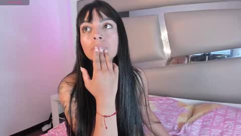 Snapshot of angely_js chatting on February 5, 11:06 pm angely_js online show from February 5, 11:06 pm
