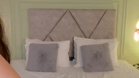 angely_perry online show from March 29, 4:44 am