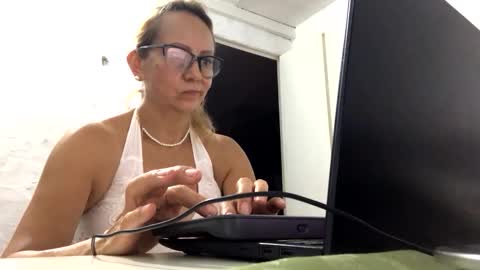 angelycute476334 online show from October 5, 11:10 pm