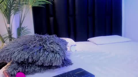 Snapshot of angi_lozano chatting on September 13, 3:36 am angi_lozano online show from September 13, 3:36 am