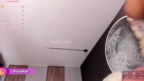 Snapshot of angie_mcqueen chatting on January 2, 3:40 pm angie online show from January 2, 3:40 pm