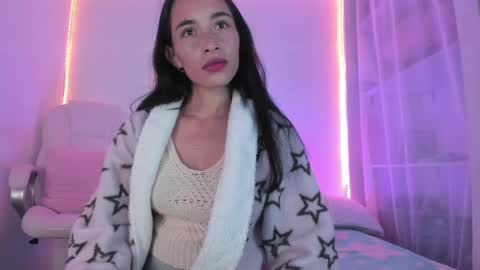 Snapshot of angiiebylpz chatting on January 3, 4:11 am violeth lopez online show from January 3, 4:11 am