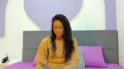 Snapshot of aniie_bby_4u chatting on September 27, 2:30 am Any online show from September 27, 2:30 am